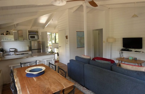 Douglas River Cottage | Sandpiper Ocean Cottages
