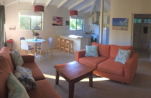 Douglas River Cottage | Sandpiper Ocean Cottages
