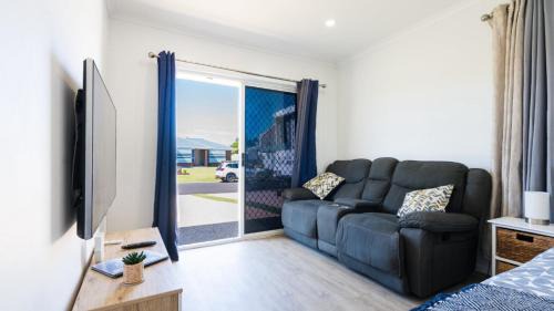 Sandstone Point House | Sandstone Cove Studio