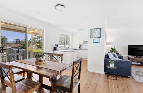 Callala Beach House | Sandy Adventures - Pet Friendly - 1 Min to Beach