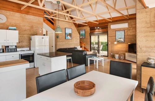 Dunsborough House | Sandy Gull Holiday Cottage