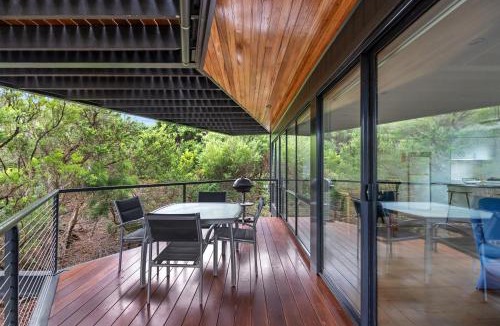 Sandy Point Apartment | Sandy Point Beach Escape 2 Bedroom Apartment
