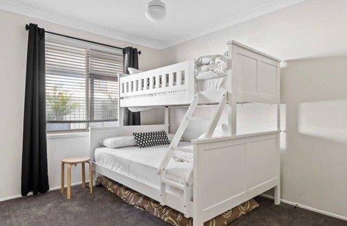 The Entrance North House | Sandy Serenity- Pet Friendly