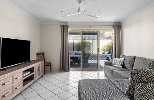 The Entrance North House | Sandy Serenity- Pet Friendly
