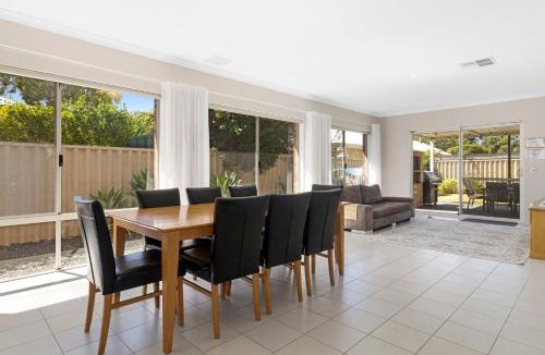 Abbey House | Sandylands Busselton with WiFi