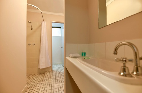 Redcliffe Hotel | Sanno Marracoonda Perth Airport Hotel