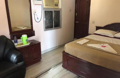 Kanyakumari Cabin | Santhi Residency