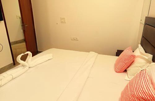 Jangpura House | Sapphire Home Stay Near Nizamuddin Railway Station