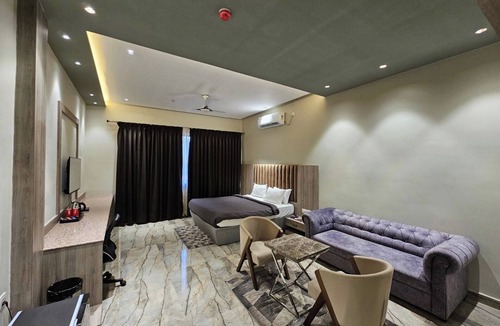 Ambikapur Hotel | Sargawa The Palace Resort
