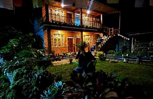 Turuk House | Satrangi Homestay Lamahatta