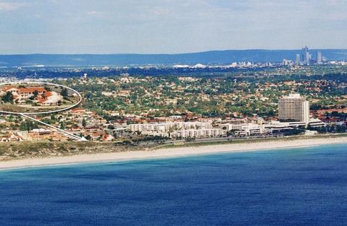 Scarborough Apartment | Scarborough & Absolutely Beachfront