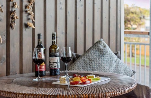 Scarborough Apartment | Scarborough Beach Break Holidays - Unit 3