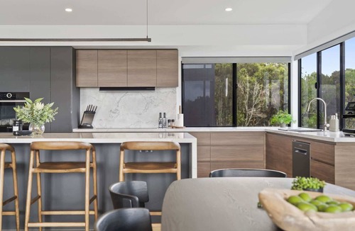 Springbrook House | Scenic House with Private Yard & BBQ Area