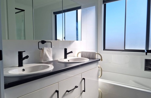 Muloowurtie Hotel | Sea Horizons, Pine Point