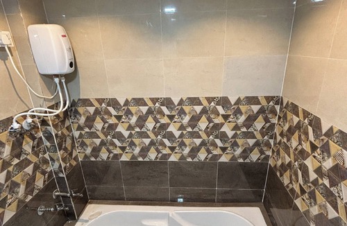 Virar West Hotel | sea royal rooms and cafe