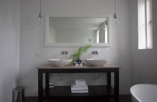 Nelson Bay Hotel | Seabreeze Hotel