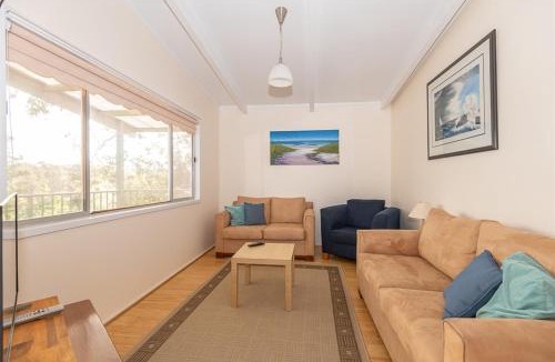Batehaven House | Seabreeze on Irene - Batehaven Pet friendly