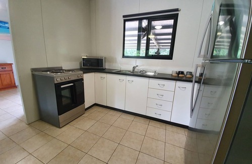 Dundee Beach House | SEACLUDED-HOLIDAY HOUSE close to the beach, with Pool & deck