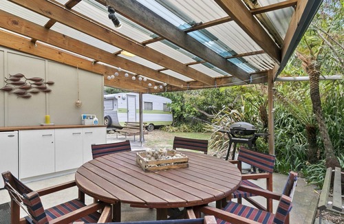 Separation Creek House | Seaclusion - Private Access To Beach Pet Friendly