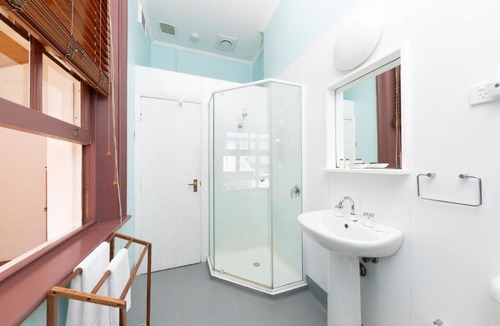 Seal Rocks House | Seal Rocks Lighthouse Cottages
