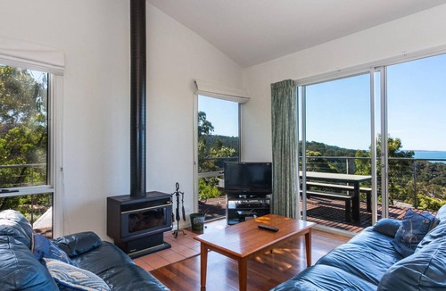 Lorne House | Seamist - Elevated With Amazing Outlook
