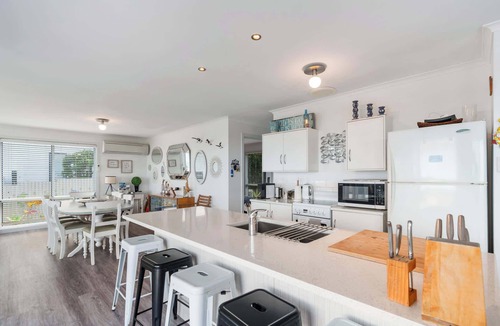 Middleton House | Seashells 63 Morrison Ave, Middleton - Linen Included