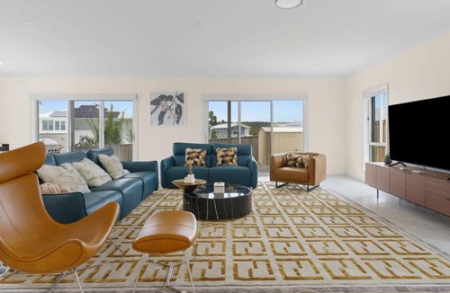 Catherine Hill Bay House | Seaside Bliss with Ocean Views