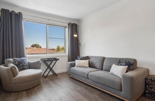 Mornington Apartment | Seaside Escape