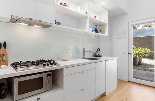 Point Lonsdale Apartment | Seaside Hideaway - Point Lonsdale