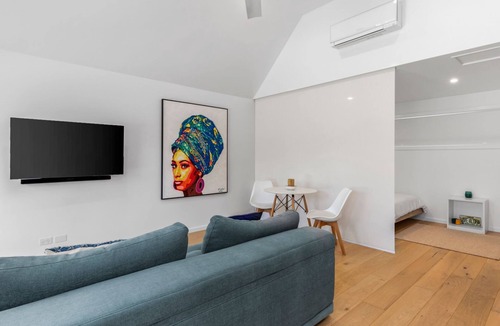 Point Lonsdale Apartment | Seaside Hideaway - Point Lonsdale
