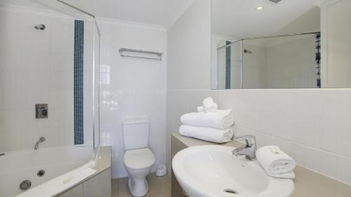 Ettalong Beach House | Seaside Serenity - Ettalong Beach Resort