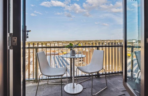 Frankston Apartment | Seaside Studio Apartment in Frankston, Melbourne