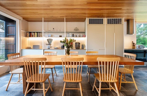 Somers House | Seasom with pool and spa in beautiful Somers