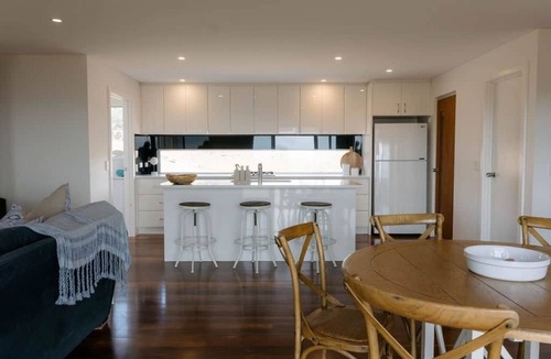 De Mole River House | Seaview Beach House | Kangaroo Island Stays