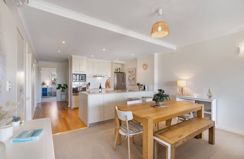 Encounter Bay Apartment | Seaview Getaway Encounter Bay - Wi-Fi - Family Friendly