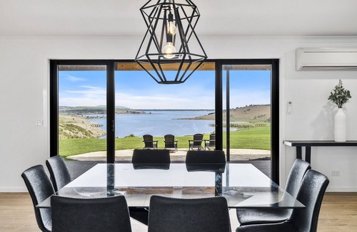 Sorell House | Secluded 4-Bed Home with Unbelievable Nature Views