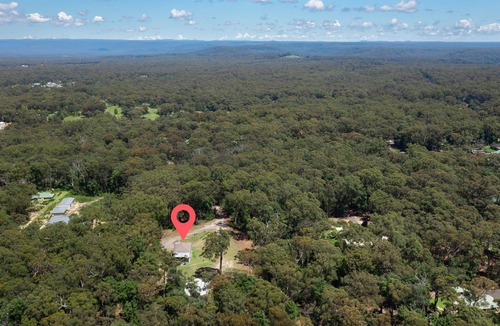 St. Georges Basin House | Secluded Cottage Surrounded by Eucalyptus Trees and Native Wildlife