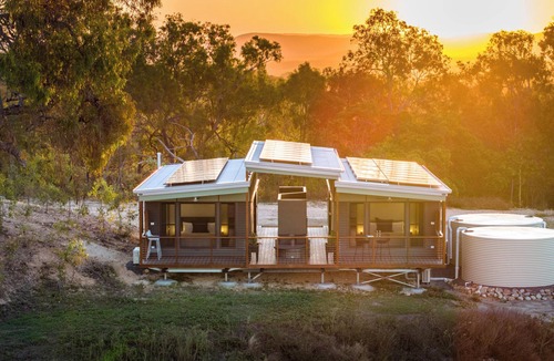 Agnes Water Cabin | Secluded Off-Grid Ocean View Cabin | Sleep Four | Peaceful Nature Escape