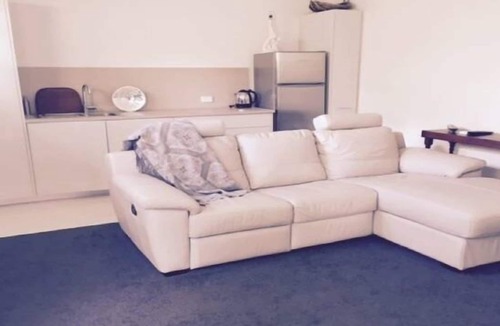 Brighton Apartment | Secluded, secure hideaway in Bayside Brighton