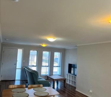 Whyalla Jenkins Apartment | Secure 4BR Garage Whyalla