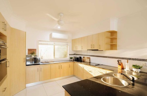 Kewarra Beach House | Seednest 7 bedroom beach house Pool &Game Room