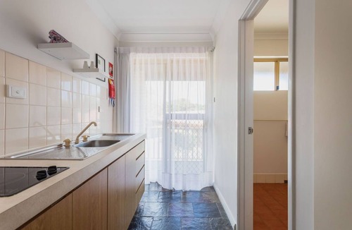 West Busselton Apartment | Self-Contained Beachside Apartments with outdoor pool, BBQ, Games & Play Areas