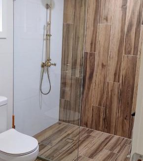 Sheldon House | Self Contained Pet Friendly Guesthouse "The Perch"