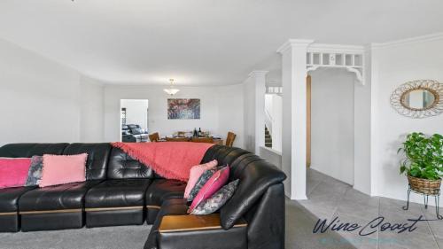 Sellicks Beach House | Sellicks Seacsape by Wine Coast Holidays