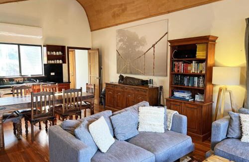 Shadforth House | Serendeva: Stunning views, private & EV charger