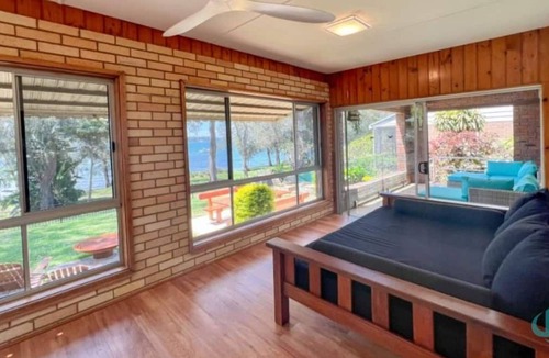 Balcolyn House | Serendipity - Relaxing lakefront escape