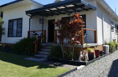 Gwandalan House | SERENDIPITY TRANQUIL RETREAT, located on Beautiful Lake Macquarie,