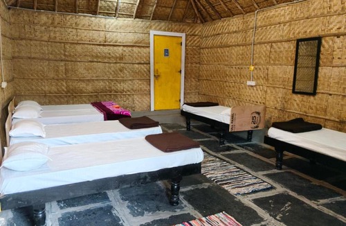 Sanapur House | Serene Boulders Hampi