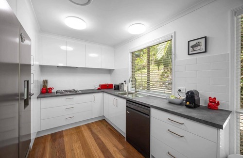 Mount Coolum House | Serene Mount Coolum Escape Near the Beach
