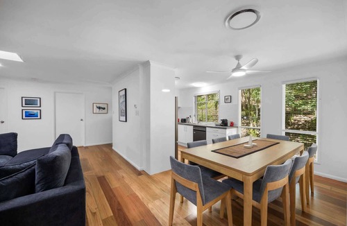 Mount Coolum House | Serene Mount Coolum Escape Near the Beach